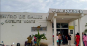Joven da a luz en el patio de un centro de salud y su familia denuncia negligencia
