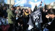 Festejos frente al Congreso: Por nuestros hijos y los que vendrán