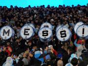 La música y el fútbol forman parte del latido argentino: el alma de la hinchada
