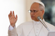 Un “ciberapóstol” y un alpinista: la vida de los dos jóvenes, separados por un siglo, que fueron proclamados santos por el papa León XIV