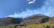 Cochabamba: incendio en serranía de Tolata moviliza a bomberos y militares