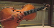 Más arte robado por los nazis: Hallaron un Stradivarius de 300 años