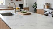 Adiós al mármol en la cocina: cuáles son las tendencias para renovar las mesadas en 2025