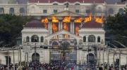 Violencia en Nepal por prohibir Facebook, X y Youtube: Hay 25 muertos, presos huyen, el Parlamento arde