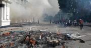 Nepal eleva a 25 los muertos en las protestas mientras presos huyen de varias cárceles