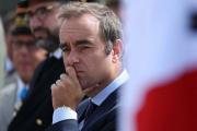 Francia: Macron acepta renuncia de primer ministro; nombra a Sébastien Lecornu
