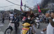 El primer ministro de Nepal renunció en medio de protestas contra el gobierno y la corrupción: revueltas con 19 muertos