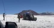 Video: Así fueron detenidos cinco policías en la frontera con Chile, acusados de tráfico de drogas y tenencia de armas