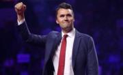 La cara juvenil del movimiento MAGA y voz influyente del trumpismo