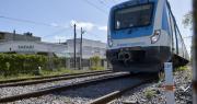 Una formación del Tren Roca chocó contra un micro y hay doce pasajeros heridos