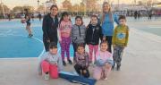 Hockey sobre césped para los más chicos en el Parque de Rivadavia