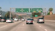 Nueva normativa sacude a los conductores en California: esta es la insólita razón por la que te pueden poner una infracción