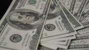 Tensión cambiaria: el dólar oficial volvió a subir y quedó cerca del techo de la banda de flotación