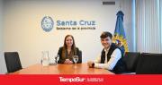 El representante en la Cumbre Mundial de Democracia Juvenil de Japón visitó la Casa de Santa Cruz