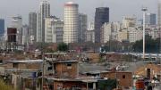 La pobreza afectó a 15 millones de argentinos en el primer trimestre: cuánto bajó realmente en la era de Javier Milei