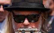 Neil Young es demandado por el nombre de su grupo Chrome Hearts