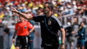 El entrenador argentino que está cerca de reemplazar a Fernando Batista como DT de Venezuela