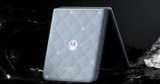 Celular: Motorola lanzó en Argentina un smartphone plegable de lujo y trae una súper pantalla
