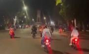 Algunos motociclistas deben suponer que son los reyes del tránsito