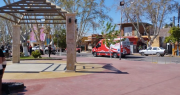 Dolor en Albardón: una mujer murió tras descompensarse en la plaza departamental