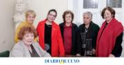 Grupo literario dona cientos de libros a escuelas y bibliotecas públicas de la provincia