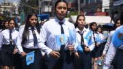 Estudiantes rinden su homenaje a Cochabamba en su 215 aniversario