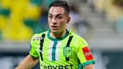 EN VIDEO: Jugador venezolano convulsionó en pleno partido y tuvo que ser llevado de emergencia a una clínica