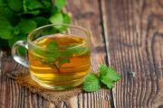 Despídete del dolor de cabeza para siempre sin necesidad de tomar medicamentos: esta es la infusión natural rica en propiedades antinflamatorias