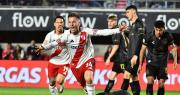 Estudiantes perdió 2 a 1 ante River en un final caliente
