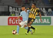El colero Aurora derriba (2-1) y frena al puntero The Strongest