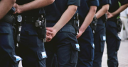 Dos mujeres policías se pelearon en una comisaría por un oficial