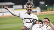 Video: el golazo de chilena de Ronaldo Martínez en el triunfo de Platense sobre Defensa y Justicia