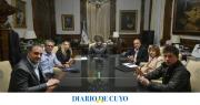 Javier Milei encabeza una nueva reunión: charla con colaboradores y, luego, graba la cadena nacional