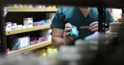 La ANMAT prohibió medicamentos oncológicos, filtros de agua y una lavandina en polvo