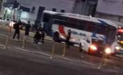 VIDEO.- Pelea de trapitos en 1 y 60: golpearon a efectivos policiales y hay un detenido