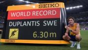 Duplantis rompió su propio récord y se consagró tricampeón mundial de atletismo