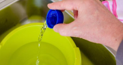 ANMAT prohibió la venta de una marca de lavandina y de conocidos filtros de agua