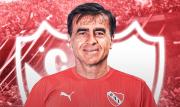 Gustavo Quinteros tiene todo acordado para ser nuevo DT de Independiente
