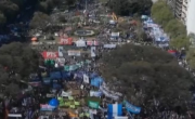 La calle festeja el rechazo a los vetos de Milei