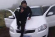 Robaron un auto, se sacaron selfies, las subieron a Instagram y lo abandonaron