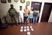 Policías antidroga sorprenden a extranjeros en posesión de marihuana