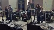 VIDEO VIRAL: La impactante muerte de un maestro en plena tarima tras interpretar A mi manera