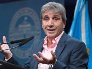 El mensaje de Toto Caputo en sus redes cuando el dólar casi tocó el techo de la banda