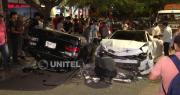 Santa Cruz: Dos personas quedan heridas en el choque de dos vehículos en la avenida Busch