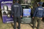 Recuperan un auto robado tras allanamientos en el barrio Ejército Argentino
