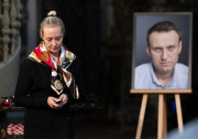 La viuda de Navalny afirma que nuevas pruebas de laboratorio demuestran que fue envenenado en prisión