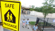 Chicago se protege del ICE: de esto va el programa que busca cuidar a los estudiantes de la presencia de agentes migratorios