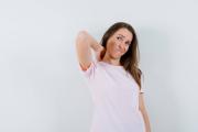 Dile adiós a las manchas en las axilas con esta fórmula natural: mezcla dos ingredientes muy populares que siempre tienes en casa