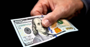 Fuerte suba del dólar: a cuánto llegará el tipo de cambio a fin de año, según el Presupuesto 2026 de Milei