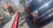 Chimbas: una pareja de motociclistas terminó internada al chocar contra un camión y un auto